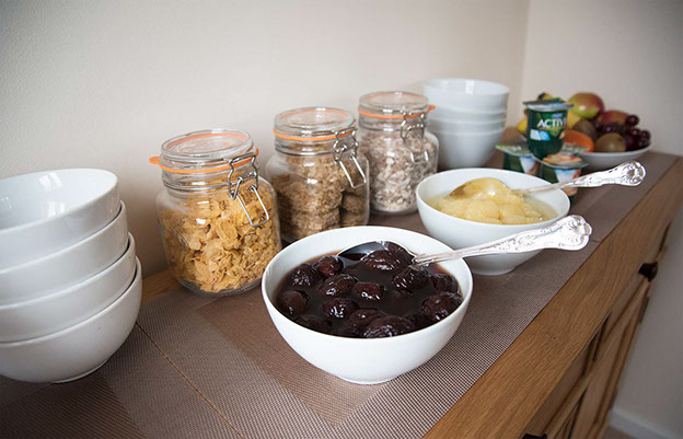 Breakfast including cooked and continental options